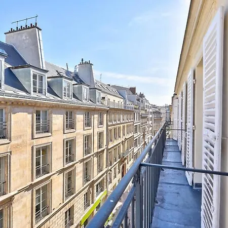 Stylish Flat In The Center Of * Paris