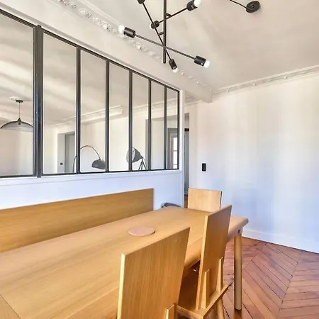 Daire Stylish Flat In The Center Of